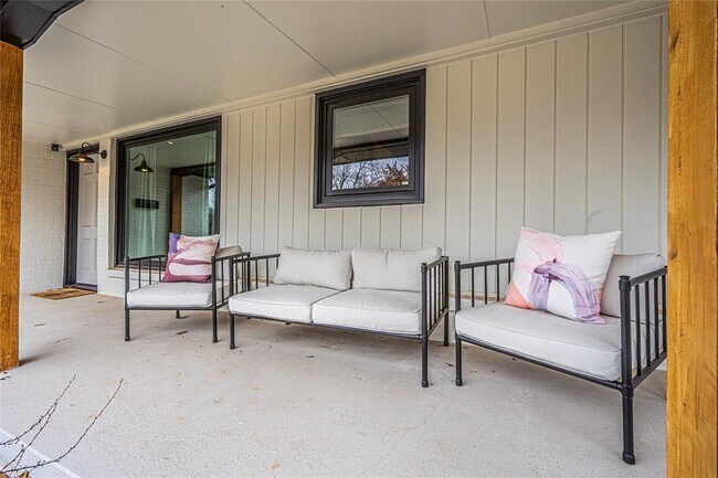 Photo - 812 East Dr