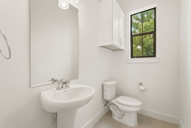 Photo - 1723 W 14th St