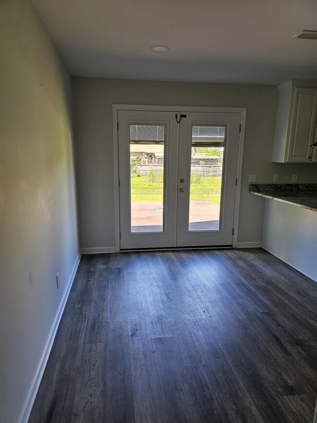 Photo - 1304 Clearmont Dr