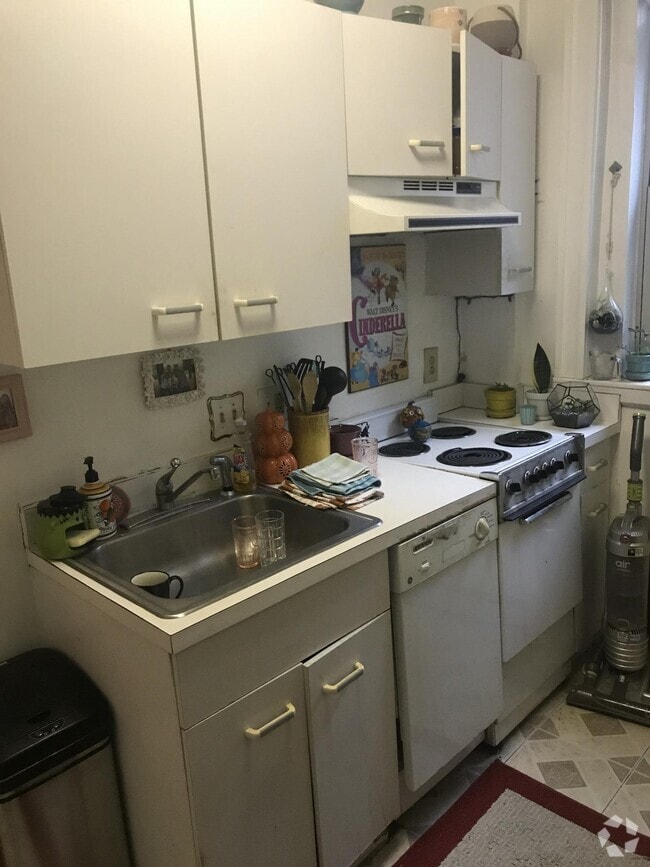 Building Photo - 9 Colborne Rd Unit 8 Rental