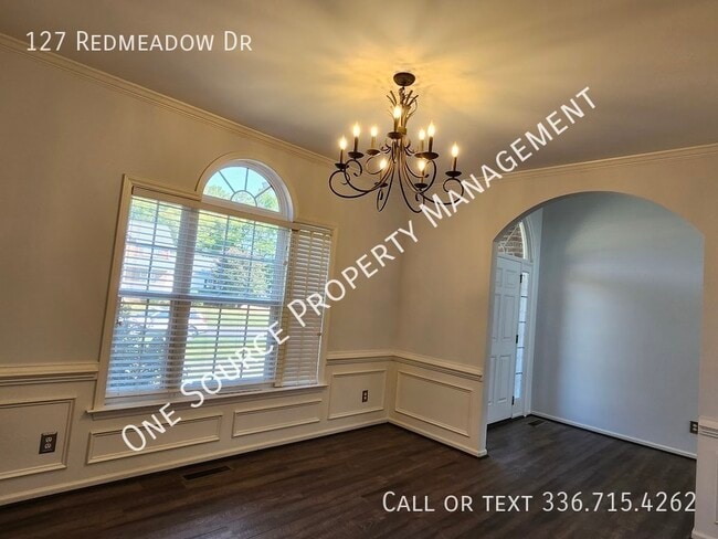 Photo - 127 Redmeadow Dr