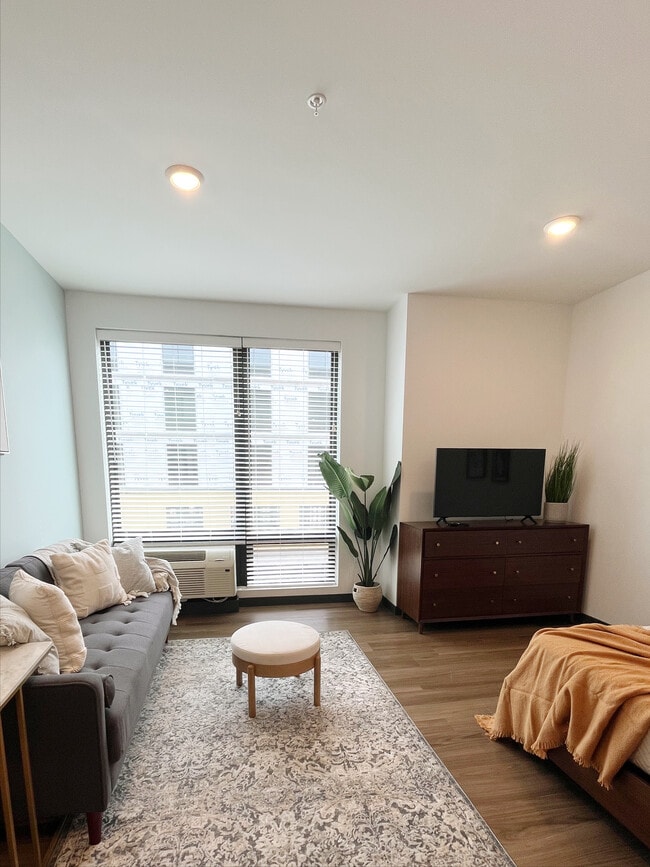 The Traveler Apartments