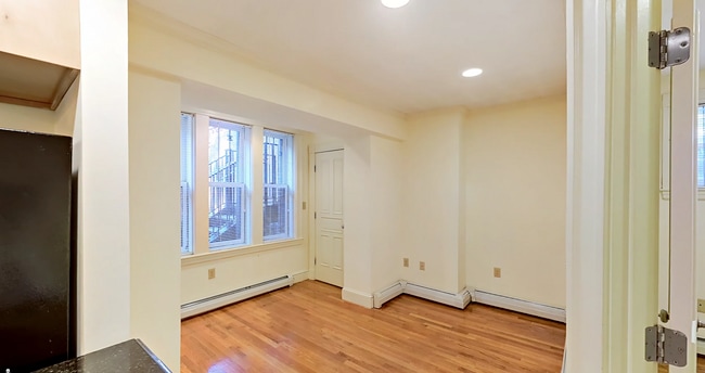 Photo - 507 Beacon St Unit 1