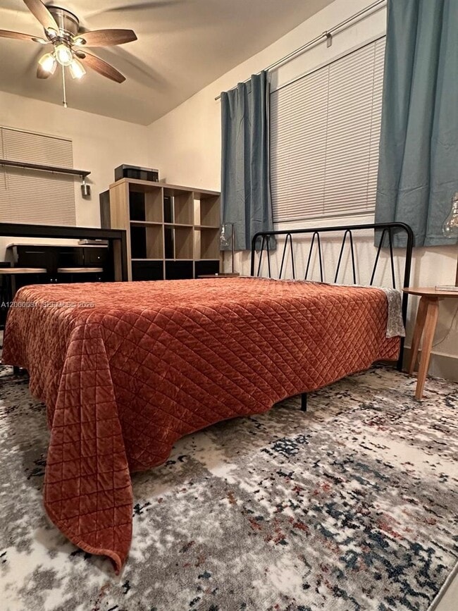 Photo - 1637 SW 16th St Unit B