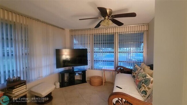 Photo - 1252 Club Dr W Unit D