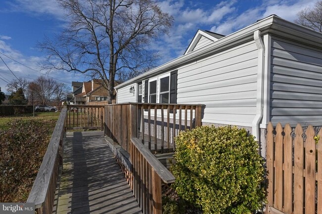 Photo - 1615 Grange Rd