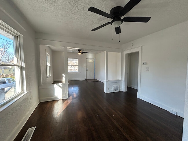 Photo - 203 S Hardy Ave