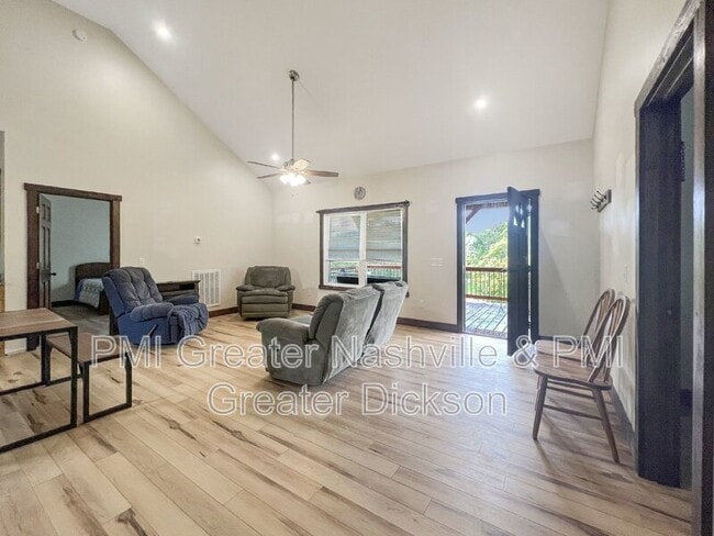 Photo - 3800 Highway 49