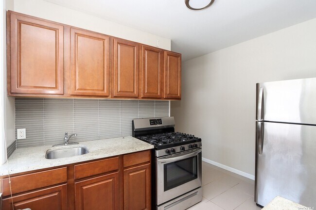 Photo - 338 Jericho Turnpike Unit 1