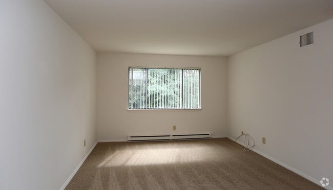 2BR, 1.5BA