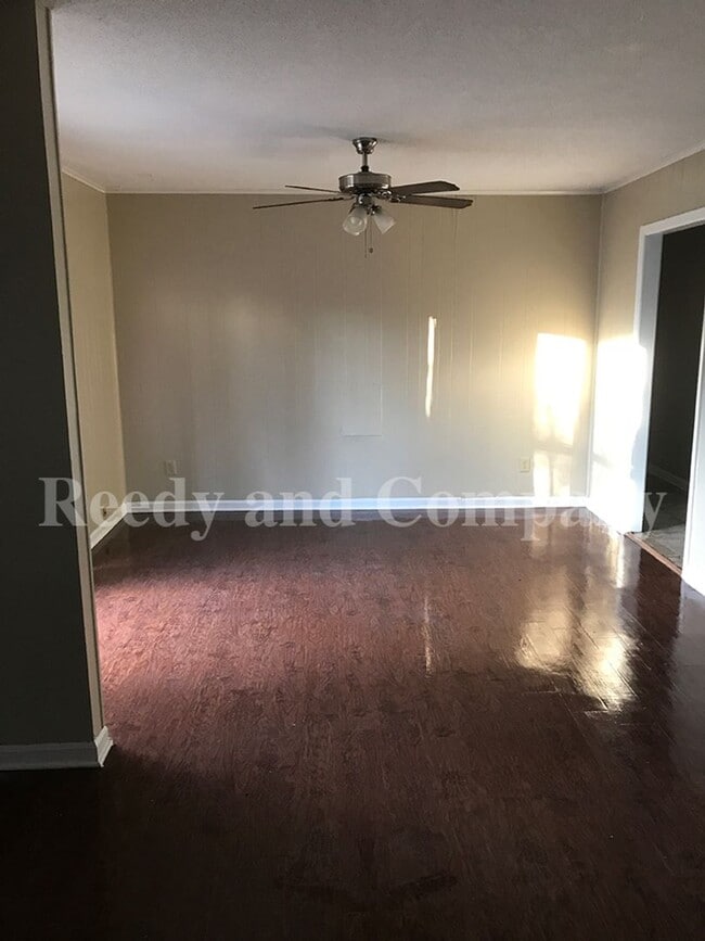 Photo - 5021 Appleville St