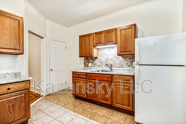 Building Photo - 5449 N 6th St Rental