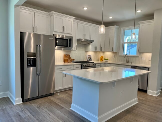 Photo - 1609 American Beech St