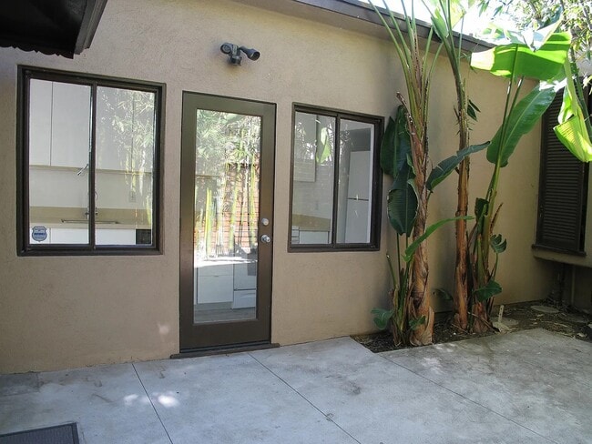 Photo - 1646 Preuss Rd