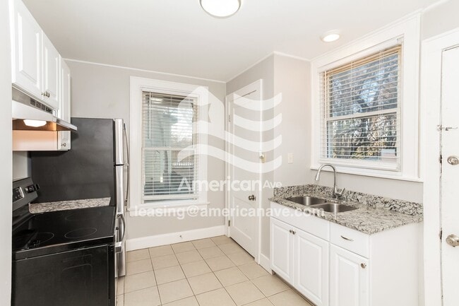 Photo - 4130 Talbert St