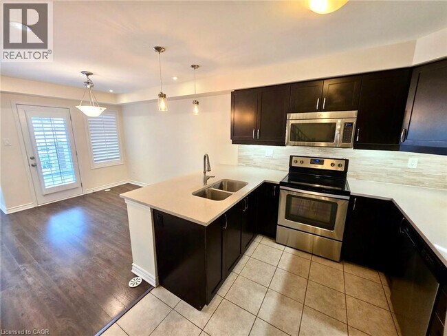 Photo - 274 Casson Pt