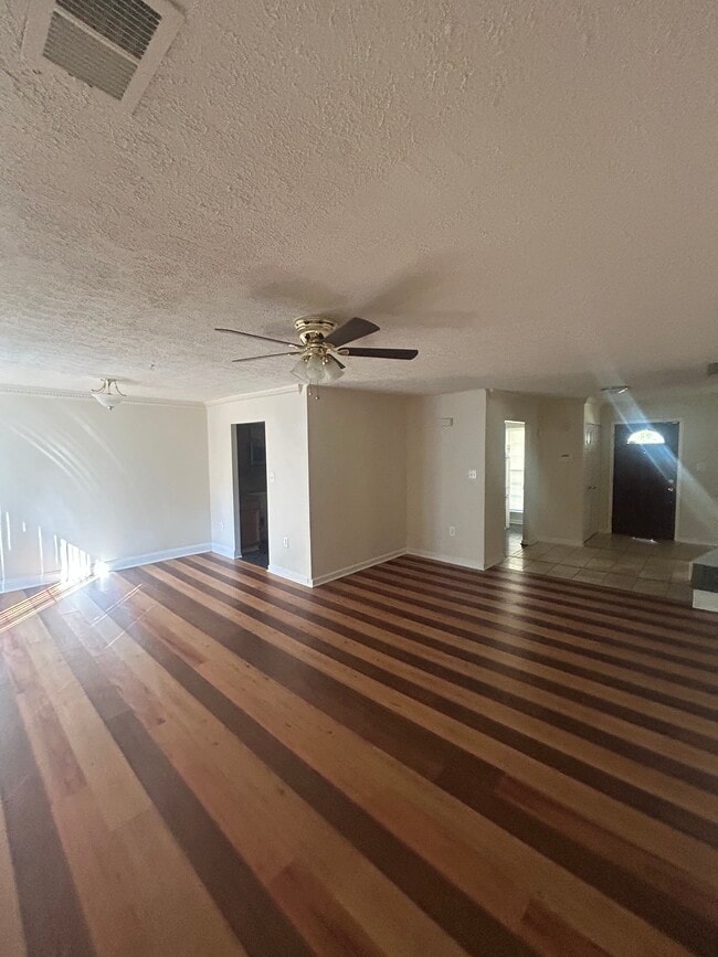 Photo - 307 Bentwood Dr