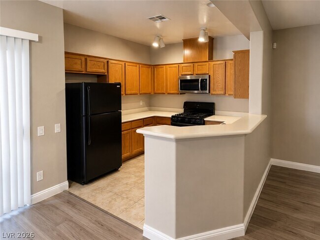 6868 Sky Pointe Dr Unit 2006