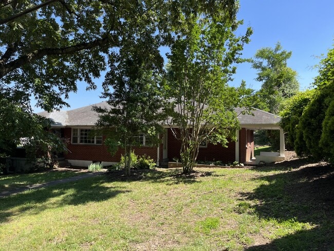 Photo - 16 Sandon Dr House