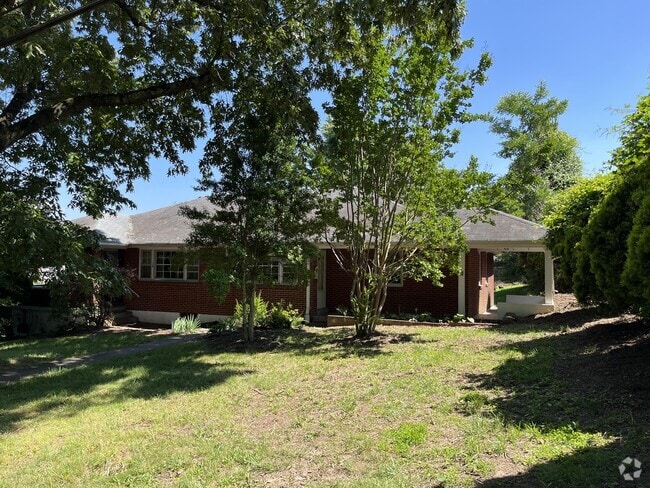 Building Photo - 16 Sandon Dr Rental
