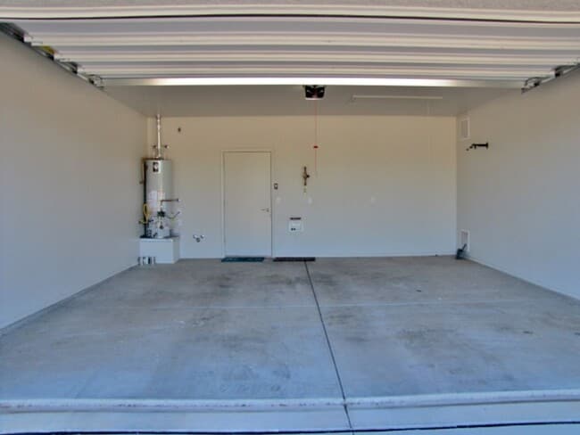 Photo - 4BR/2BA/2CG 2102 sq.ft. rental in Cimmaron Estates in Sierra Vista, AZ