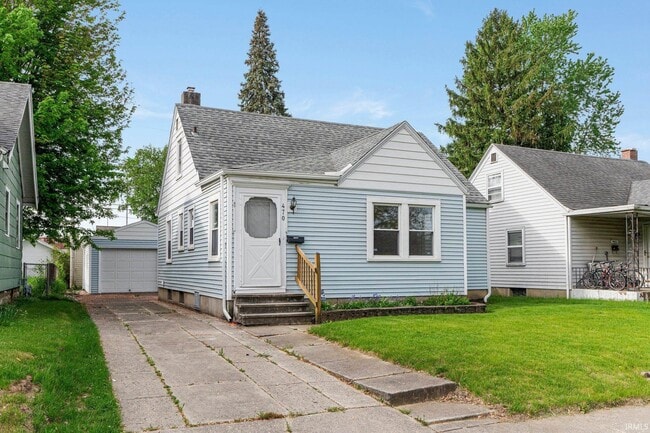 Photo - 470 Charlotte Ave