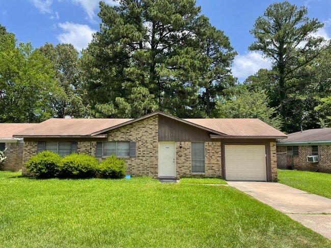Building Photo - 4221 Encina Dr