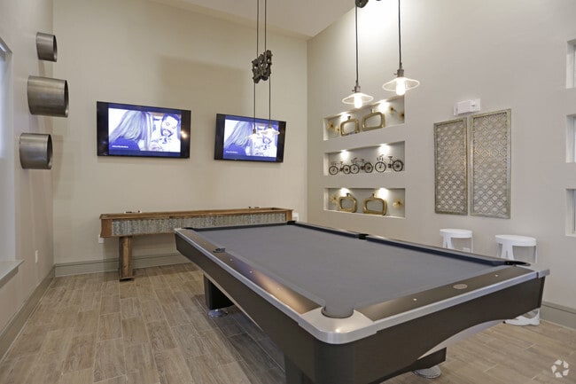 CLUBHOUSE