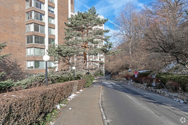 Pasarela - Hayden on Hudson