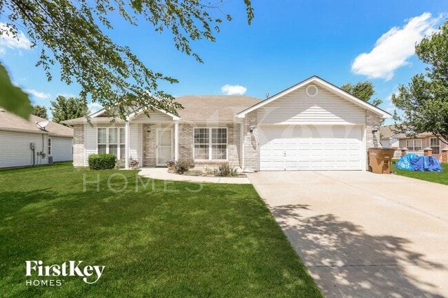 Building Photo - 724 Bristol Dr