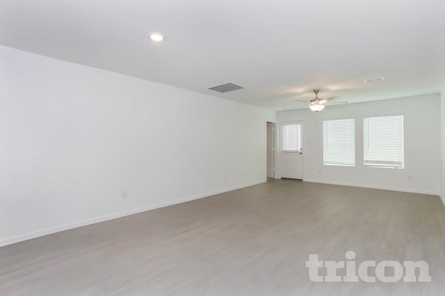 Photo - 1344 Amapola Dr