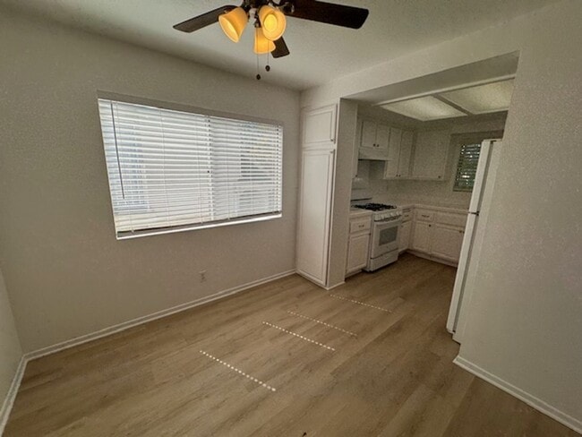 Photo - 953 W 1st St Unit 953 W 1st St.  2