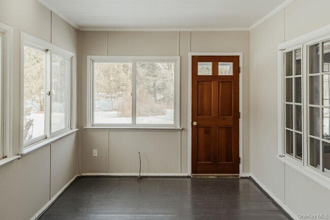 Photo - 1539 Hollow Rd