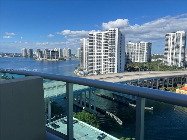 Photo - 19390 Collins Ave Unidad PH-5