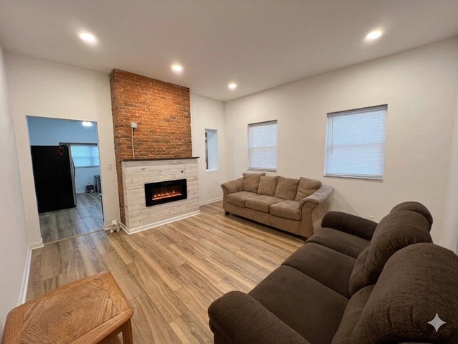 Photo - 2121 Eggers St Unit 1