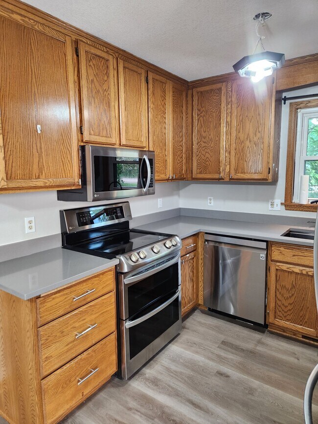Photo - 193 Butternut Ct