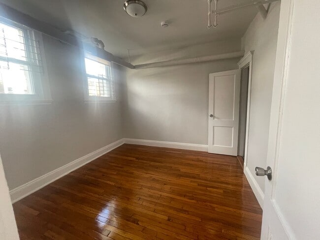 Photo - No Fee Lowest Priced 1 bed in Allston Heat HW Inc  New floors and Paint Private Entrance