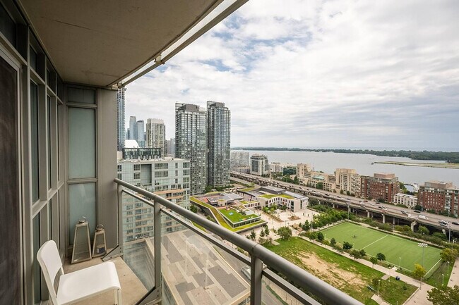 Photo - 90 Fort York Blvd Unit ID1037043P