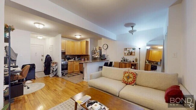 Building Photo - 1 bedroom in NEW YORK NY 10011 Unit 2B Rental