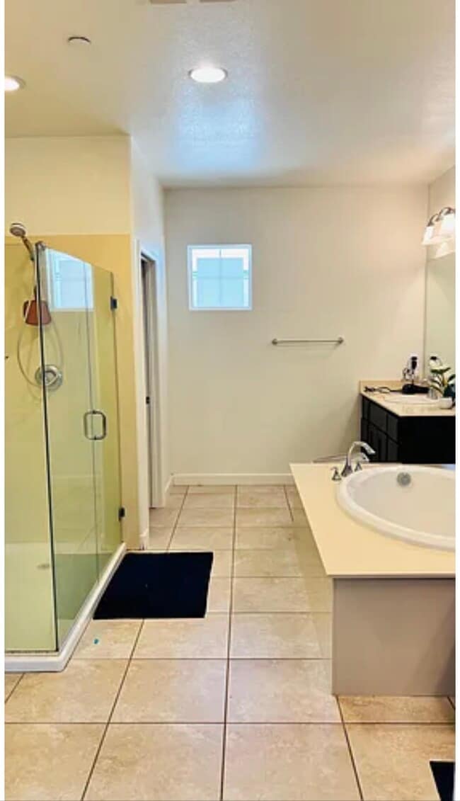 Photo - 232 Hayward Ln