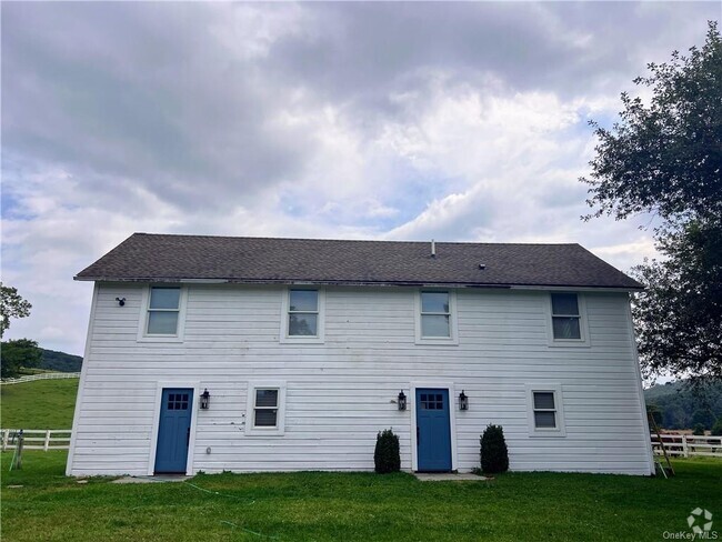 Building Photo - 540 Carpenter Hill Rd Rental