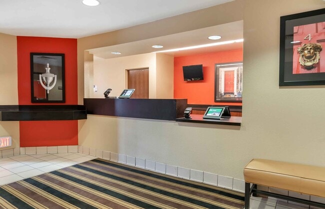 Furnished Studio-Detroit - Sterling Heights
