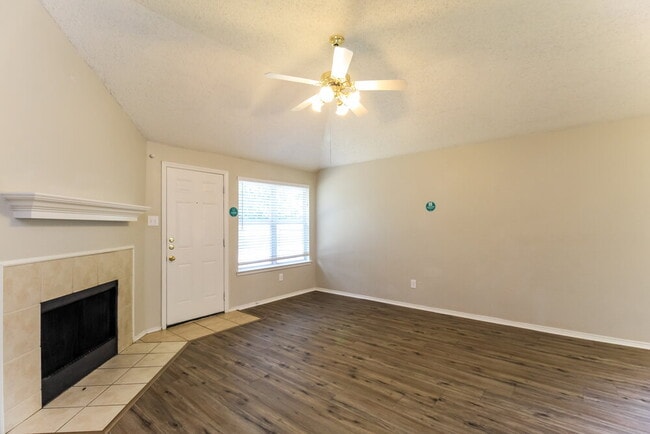 Photo - 833 Beaver Creek Dr