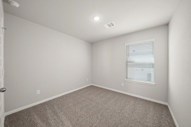 Photo - 312 Mouflon Dr