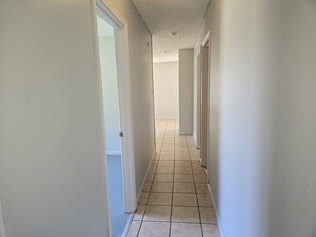 Photo - 2120 Railroad St