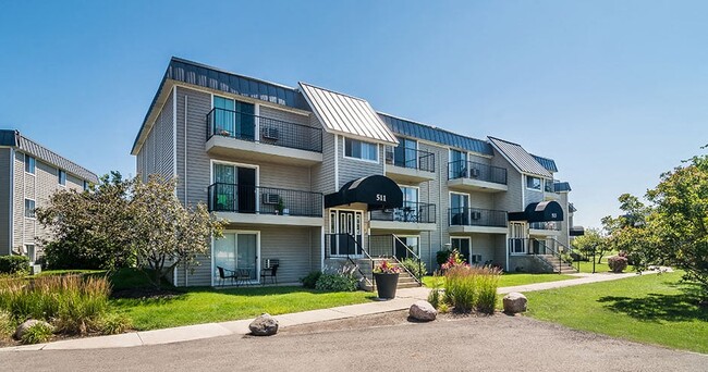 The Lakes at Fountain Square Apartment Homes