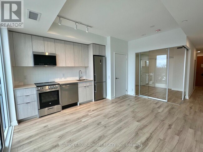 Photo - 1660 Bloor St W Unit 908