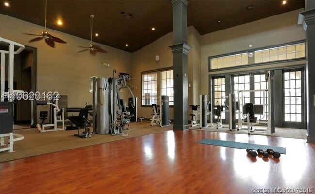 Photo - 2520 Centergate Dr Unidad 303
