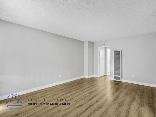 Photo - 1545 Pine Ave.