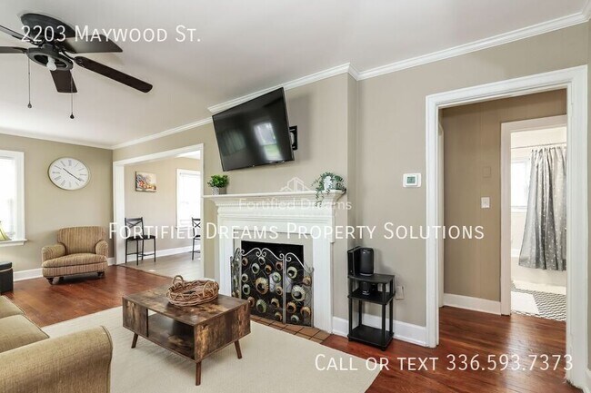 Photo - 2203 Maywood St